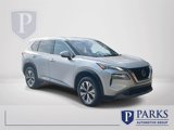 Used 2021 Nissan Rogue SV image 2