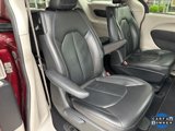Used 2021 Chrysler Pacifica Touring-L image 4