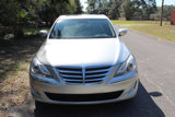 Used 2013 Hyundai Genesis 3.8 w/ Premium Pkg image 2