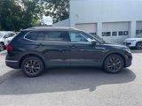 Used 2022 Volkswagen Tiguan SE w/ Panoramic Sunroof Package image 5