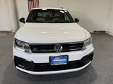Used 2020 Volkswagen Tiguan SE R-Line image 2