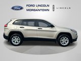 Used 2015 Jeep Cherokee Sport image 4