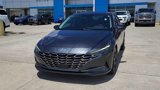 Used 2022 Hyundai Elantra SEL w/ Convenience + Premium Package image 3