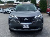 Used 2021 Nissan Rogue SV image 2