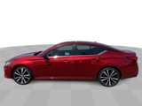 Used 2020 Nissan Altima 2.5 SR w/ Premium Package image 4