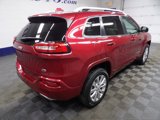 Used 2016 Jeep Cherokee Overland w/ Technology Group image 4
