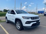 Used 2023 Jeep Compass Latitude image 2
