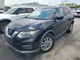 Used 2018 Nissan Rogue SV image 2