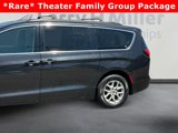 Used 2022 Chrysler Pacifica Touring-L w/ Uconnect Theater Family Group image 3