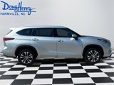Used 2022 Toyota Highlander XLE image 6