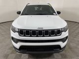 Used 2024 Jeep Compass Latitude image 3