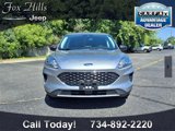 Used 2022 Ford Escape SE w/ Cold Weather Package image 2