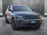 Used 2017 Jeep Grand Cherokee Altitude image 3