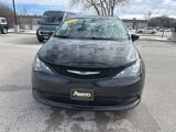 Used 2022 Chrysler Voyager LX image 3
