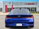 Used 2023 Hyundai Elantra SE image 4