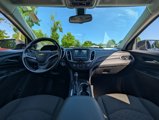 Used 2018 Chevrolet Equinox LT image 2