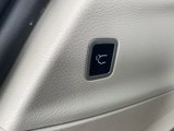Used 2023 Chrysler Pacifica Touring-L image 6