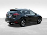 Used 2019 Nissan Rogue SV w/ Sun & Sound Touring Package image 5