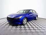 Certified 2022 Hyundai Elantra SE image 2