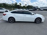 Used 2018 Toyota Avalon XLE Premium image 2