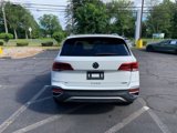 Used 2024 Volkswagen Taos SE image 5