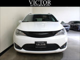 Used 2018 Chrysler Pacifica Touring-L Plus image 2