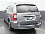 Used 2014 Chrysler Town & Country Touring-L w/ Driver Convenience Group image 4