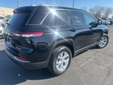 Certified 2023 Jeep Grand Cherokee Limited image 4