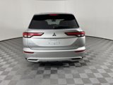 Used 2022 Mitsubishi Outlander SE image 4