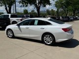 Used 2016 Chevrolet Malibu LT image 2