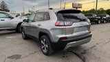 Used 2019 Jeep Cherokee Limited w/ Luxury Group image 3