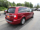 Used 2016 Chrysler Town & Country Touring-L image 5