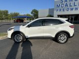 Used 2022 Ford Escape SE image 3
