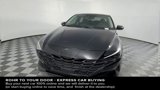 Used 2021 Hyundai Elantra SE image 3