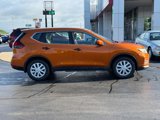 Used 2017 Nissan Rogue S image 2