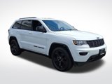 Used 2018 Jeep Grand Cherokee Laredo image 3
