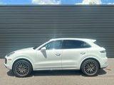 Used 2022 Porsche Cayenne image 2