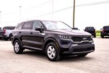 Used 2023 Kia Sorento LX image 4