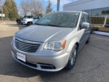 Used 2014 Chrysler Town & Country Touring-L w/ Driver Convenience Group image 3