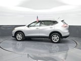 Used 2016 Nissan Rogue SV image 5