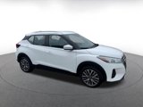 Used 2024 Nissan Kicks SV image 2