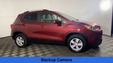 Used 2022 Chevrolet Trax LT w/ LT Convenience Package image 5