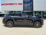 Certified 2023 Porsche Macan image 4