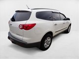 Used 2010 Chevrolet Traverse LS image 4
