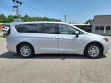 Used 2022 Chrysler Voyager LX image 3