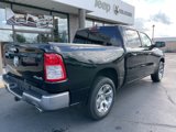 Used 2020 RAM 1500 4x4 Crew Cab image 3