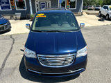 Used 2014 Chrysler Town & Country Touring-L w/ Driver Convenience Group image 6