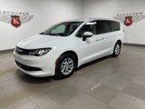 Used 2022 Chrysler Voyager LX image 3