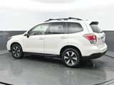 Used 2017 Subaru Forester 2.5i Premium image 3