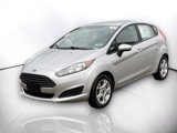 Used 2015 Ford Fiesta SE image 2